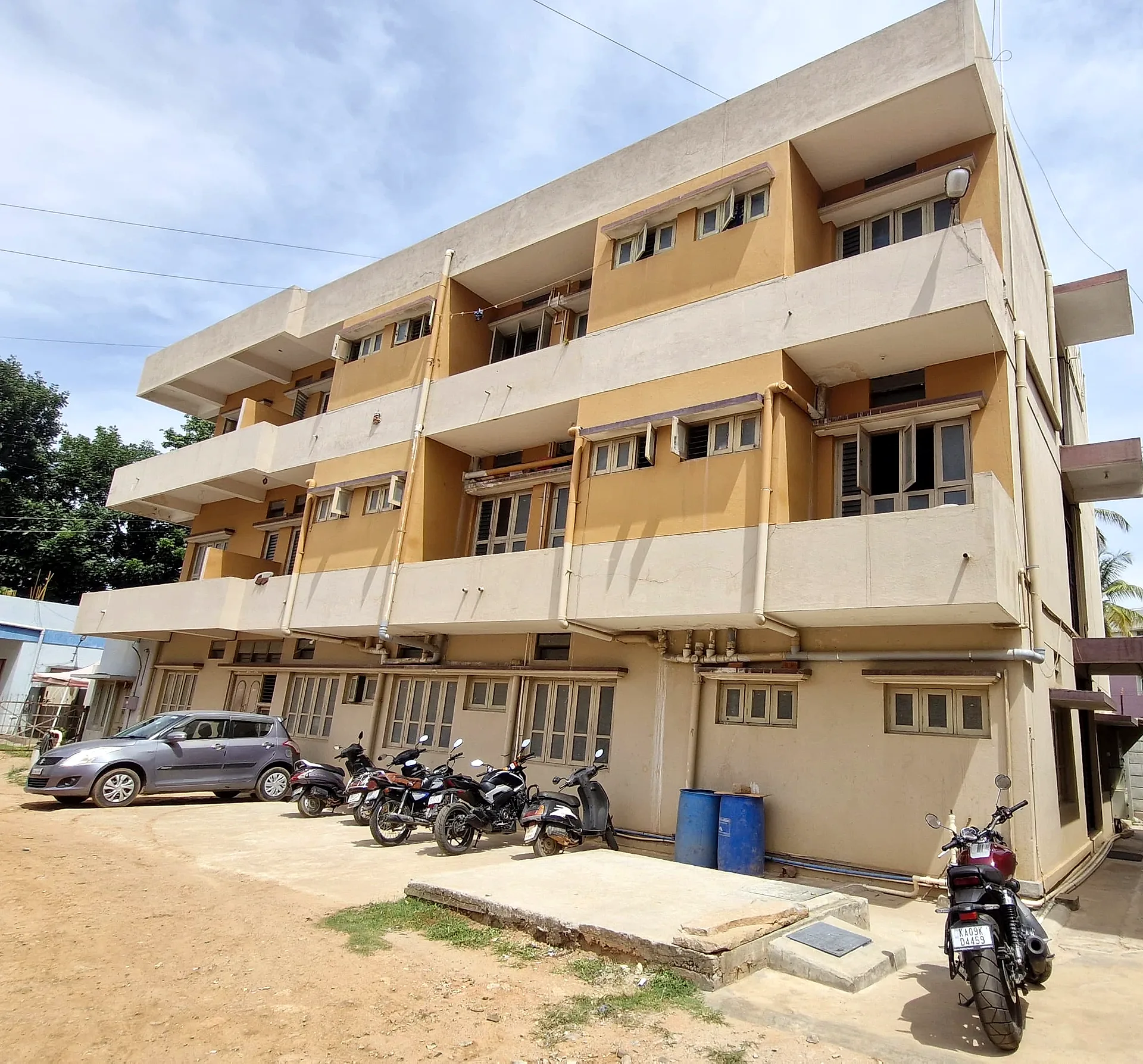 Annapoorneshwari Boys PG building with free parking, next to NIE South Campus, Vidyaranyapuram, Mysore